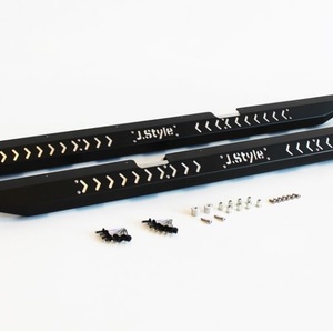 Sottoporta J.Style per Jeep Renegade nero goffrato con sfondo Inox
