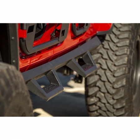 Pedane laterali Rough Country Contoured Drop Step per Jeep Gladiator JT dal 2020 in poi