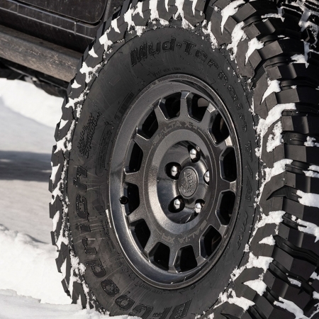 Cerchio in lega AEV Salta XR 17x8.5 per Jeep Wrangler JL e Gladiatro JT