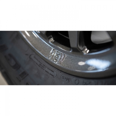 Cerchio in lega AEV Salta XR 17x8.5 per Jeep Wrangler JL e Gladiatro JT