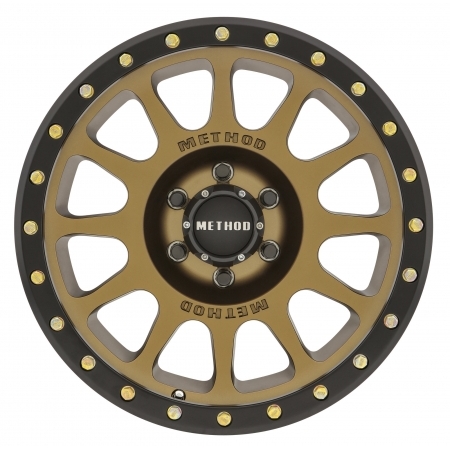 Cerchio in lega Method Race Wheels Street Series 305 17x8.5 per Jeep Wrangler JK e JL e Gladiator JT dal 2007 in poi