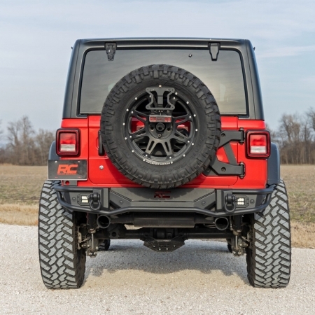 Paraurti posteriore tubolare Rough Country per Jeep Wrangler JL e JLU dal 2019 in poi