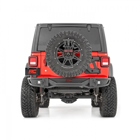Paraurti posteriore tubolare Rough Country per Jeep Wrangler JL e JLU dal 2019 in poi