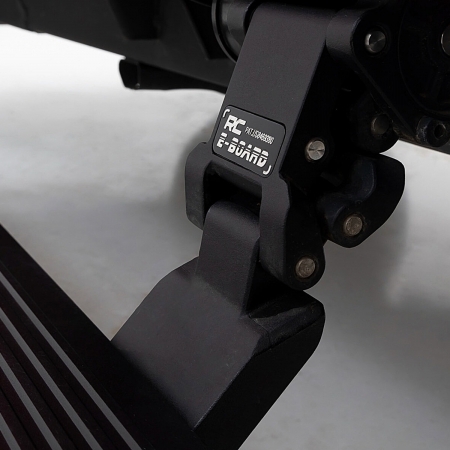 Pedane laterali automatiche Rough Country Power Running Boards per Jeep Wrangler JLU 4 porte