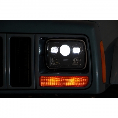Fanali anteriori LED Rough Country 5x7 per Jeep Wrangler YJ e Cherokee XJ