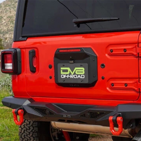 Piastra di Copertura e Eliminazione Ruota di Scorta DV8 Offroad per Jeep Wrangler JL e JLU dal 2019 al 2023