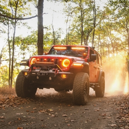 Fari LED Projector Quadratec STEALTH 9&rdquo; per Jeep Wrangler JL e Gladiator JT 2019 in poi
