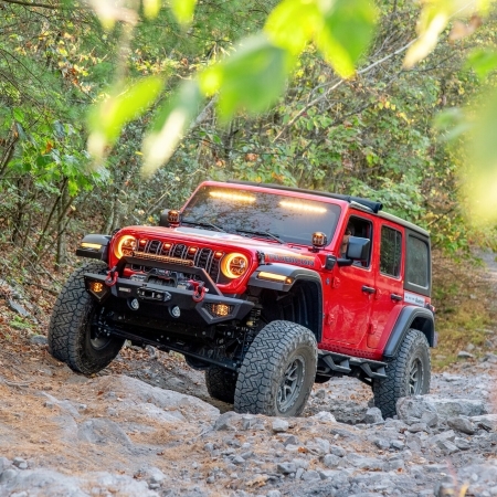 Fari LED Projector Quadratec STEALTH 9&rdquo; per Jeep Wrangler JL e Gladiator JT 2019 in poi