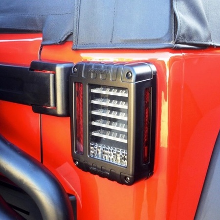 Fari posteriori a LED J.W. Speaker per Wrangler JK