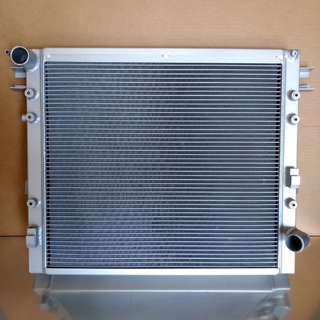 Radiatore maggiorato “4wd Italia Special Parts” in alluminio per Wrangler JK CRD (2.8 diesel) (2007-2018)