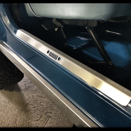 Battitacco in acciaio inox per Jeep CJ e Wrangler YJ